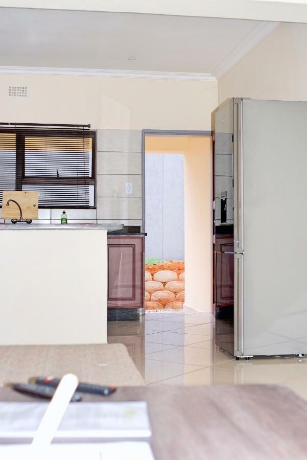 Green Haven Apartments إيزولويني المظهر الخارجي الصورة